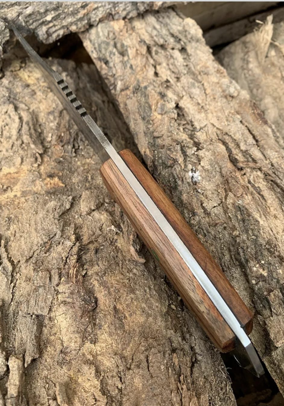 Handmade Damascus Steel Hunting & Survival Knife with Ergonomic Wooden Handle - Image 3